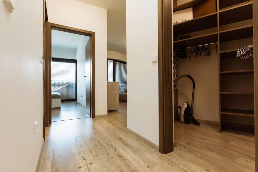 Miracle Apartamento Bratislava Exterior foto